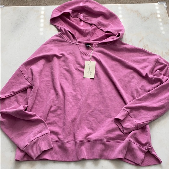 Universal Thread Tops - NWT pink hoodie
